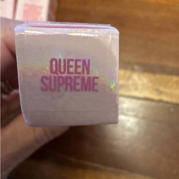 Jeffree Star Queen Supreme Supreme Gloss - Picture 2 of 2